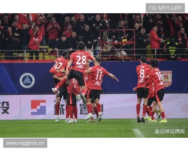 亚冠赛场激战正酣各队争锋谁能笑到最后 - 副本 (3)